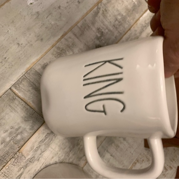 Never Used RAE DUNN King & Queen Coffee Mugs Set Tea Cups Collector Artisan - Picture 3 of 11